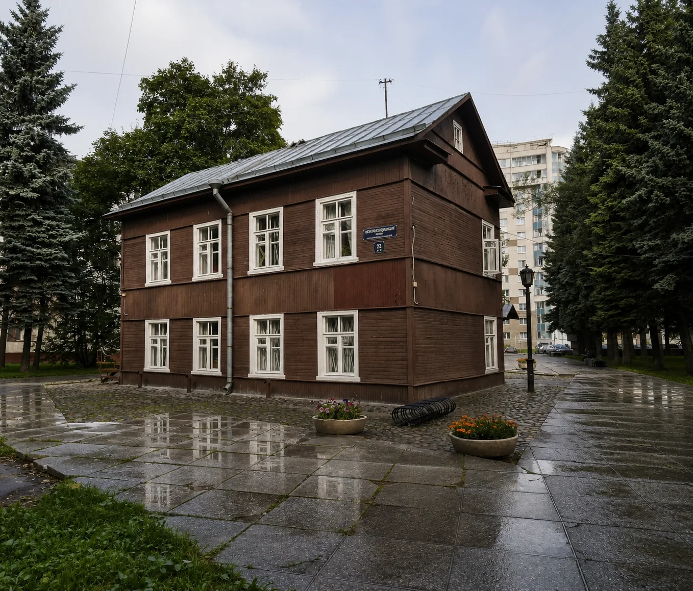 Деревянный дом музея «Невская застава» в Санкт-Петербурге
